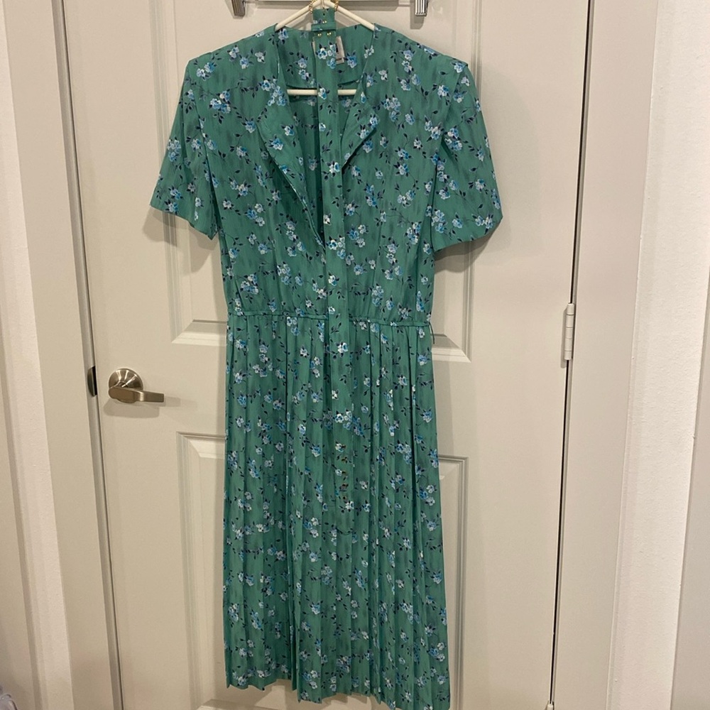 Vintage Leslie Fay Floral Dress and Matching Belt
